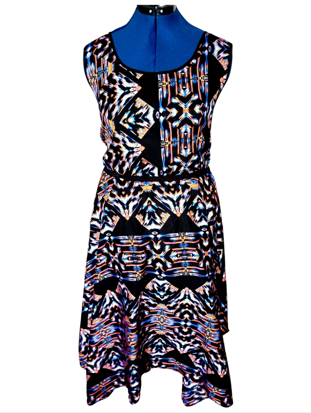 Jennifer Lauren Sleeveless Geometric Print Dress